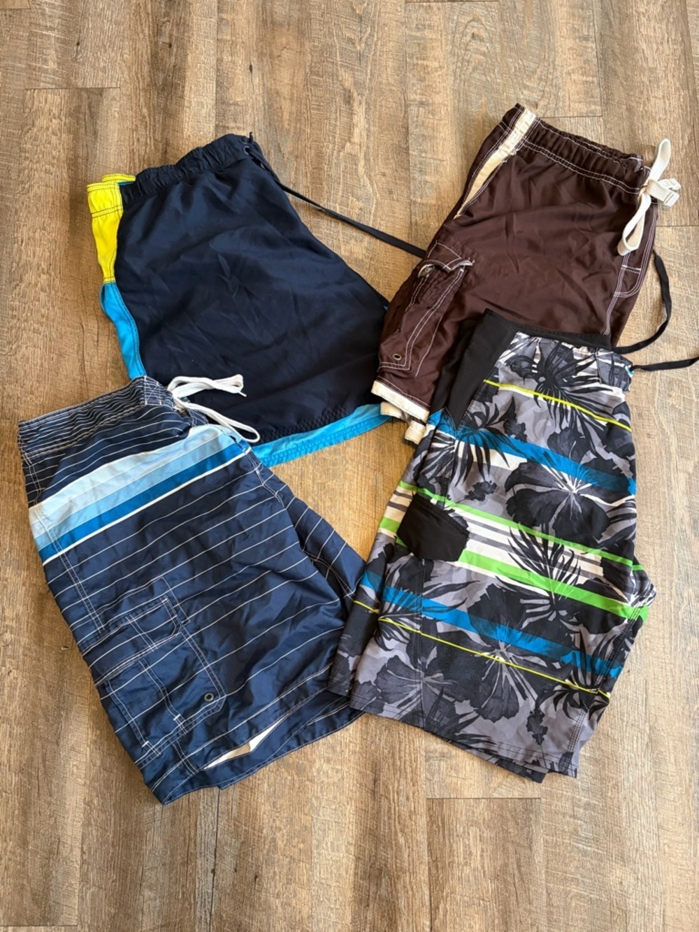 Men’s Swim Trunks - Picture 2 of 10